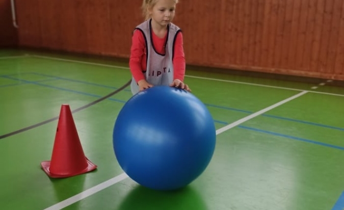 Jak cvičila třída Kačenek v tělocvičně ZŠ