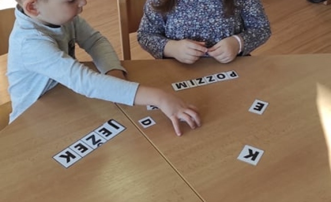 Listopad - lísteček mi na dlaň spad....