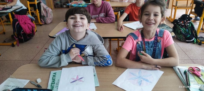Rýsování geometrických květů