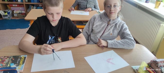 Rýsování geometrických květů