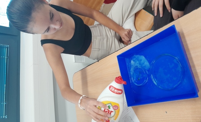První laboratorní cvičení 8. A