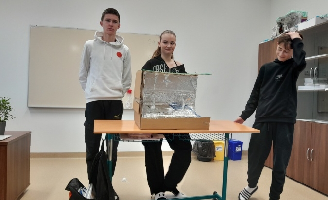 Projekt krasové jevy v podání třídy 9. A ....ani 3D projekty naše žáky neodradí