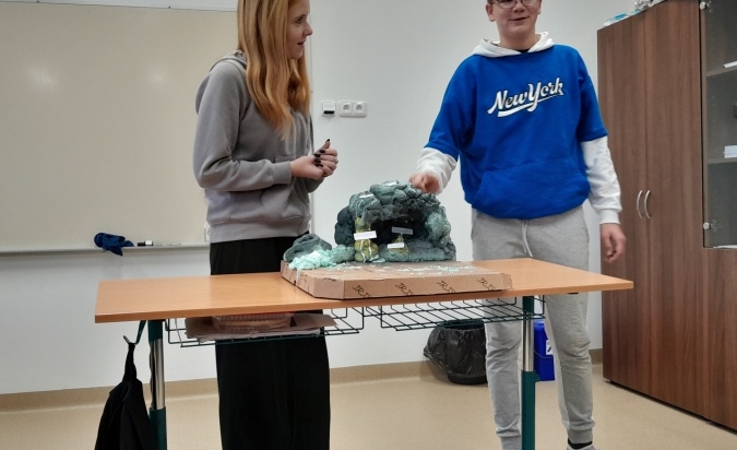 Projekt krasové jevy v podání třídy 9. A ....ani 3D projekty naše žáky neodradí