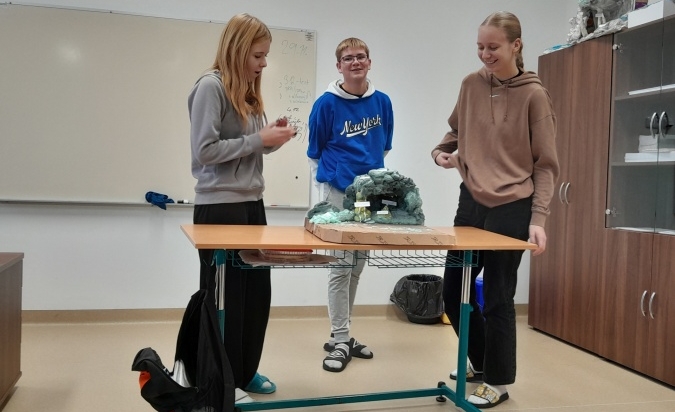 Projekt krasové jevy v podání třídy 9. A ....ani 3D projekty naše žáky neodradí