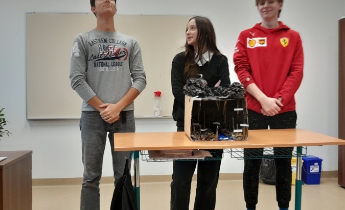 Projekt krasové jevy v podání třídy 9. A ....ani 3D projekty naše žáky neodradí