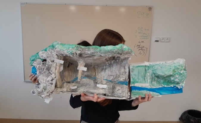 Projekt krasové jevy v podání třídy 9. A ....ani 3D projekty naše žáky neodradí
