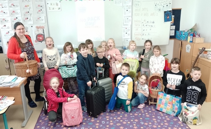 No pack day/No backpack day